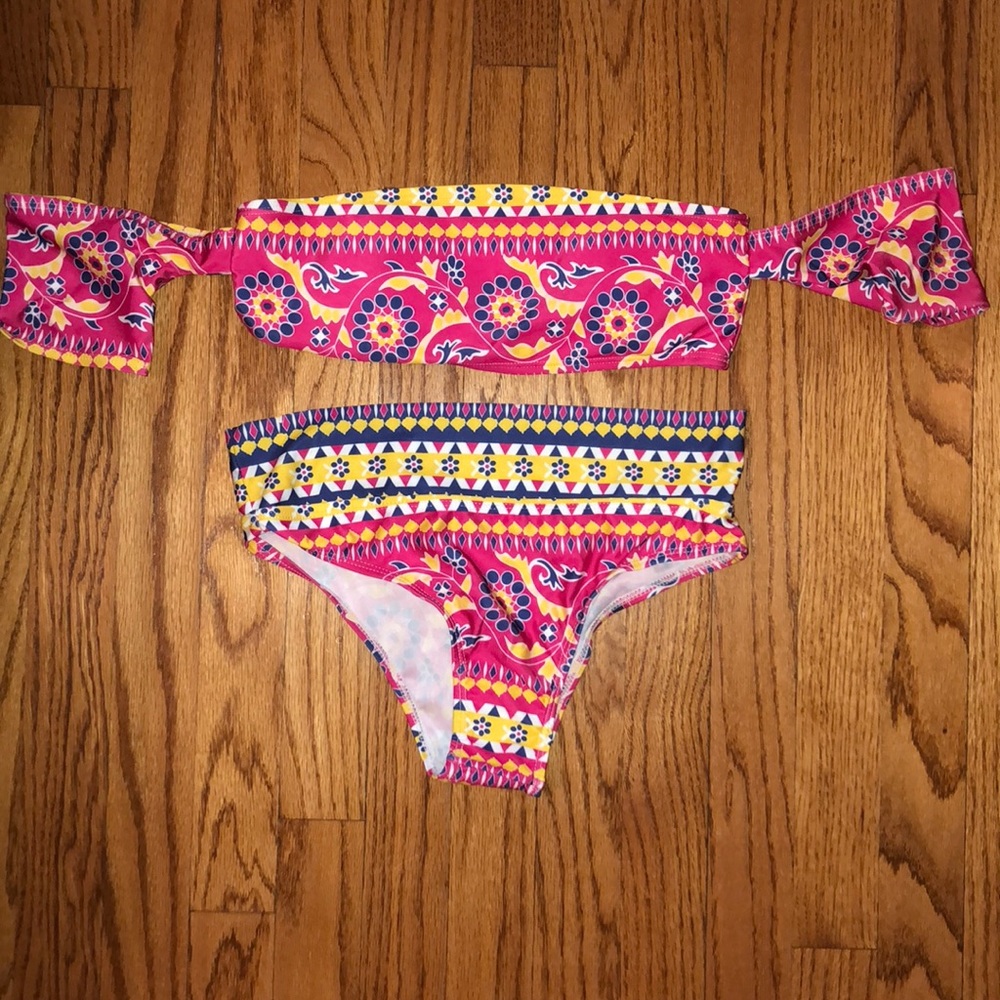 Swim suit never worn!